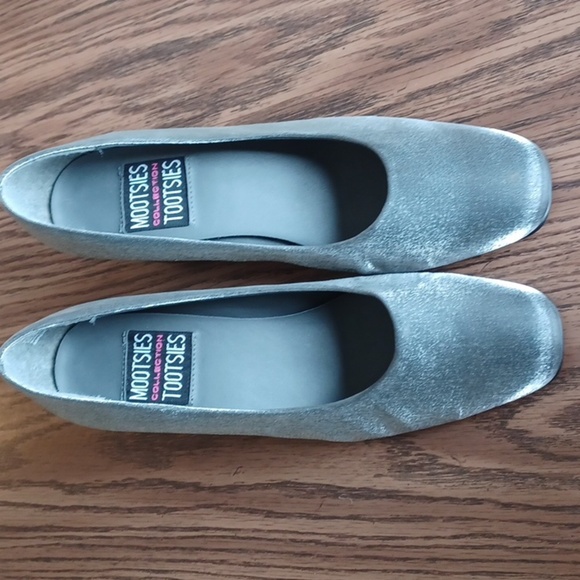 Mootsies Tootsies Women's Sparkly Silver Shoes with Heel - Size 7 M - Picture 1 of 6